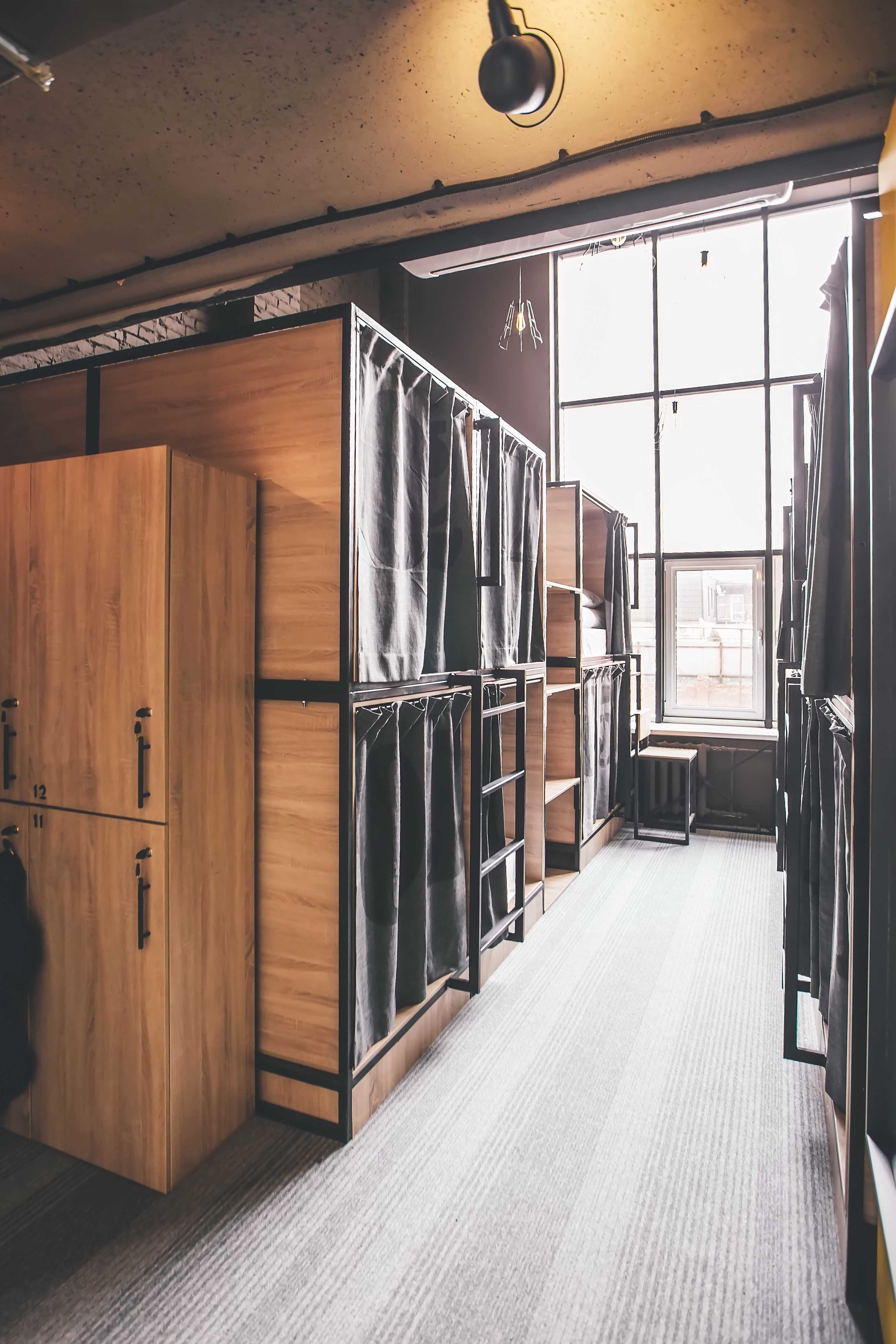 Капсульный зал HIDE HOSTEL